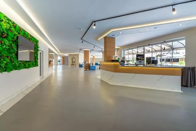 Martinez Hotel 4*