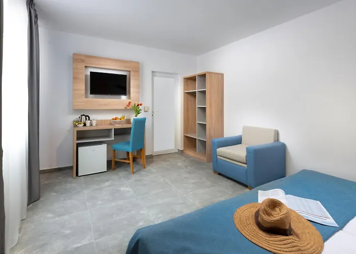 Martinez Отель Созополь